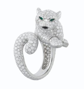 Panther Sit On Finger Ring