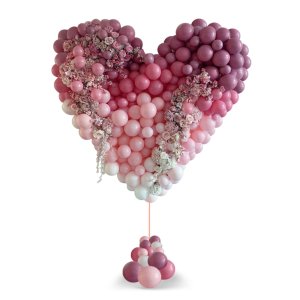 Love's Day Heart Stand